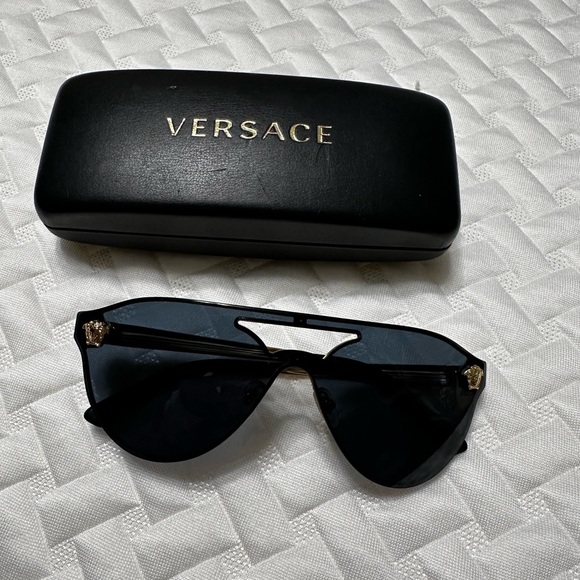 NEW Versace sunglasses